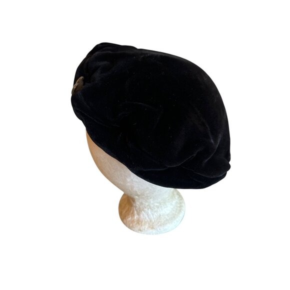 Vintage Black Velvet Beret With Heart Accent One Size - Picture 3 of 6